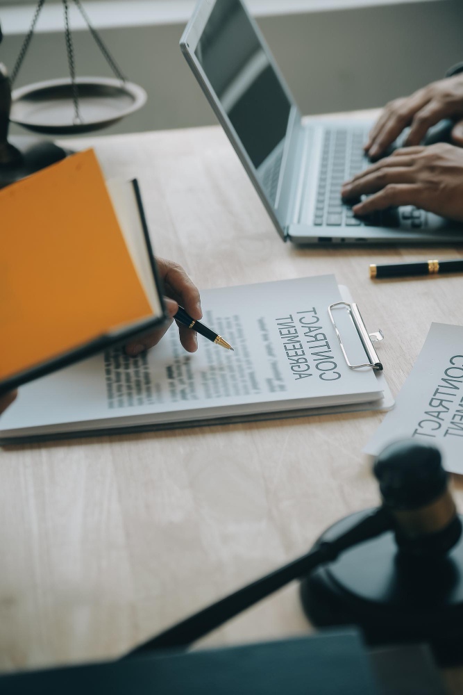 Abogado especialista en derecho administrativo en Oviedo - Juan Castañon Abogados